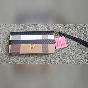 Nwt Sophic Bags Neutral Colorblock Bee Wristlet Wallet NWT